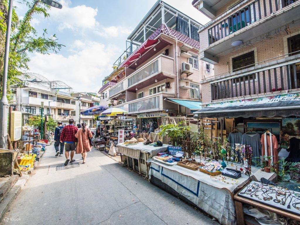 Sok Kwu Wan Souvenir Street